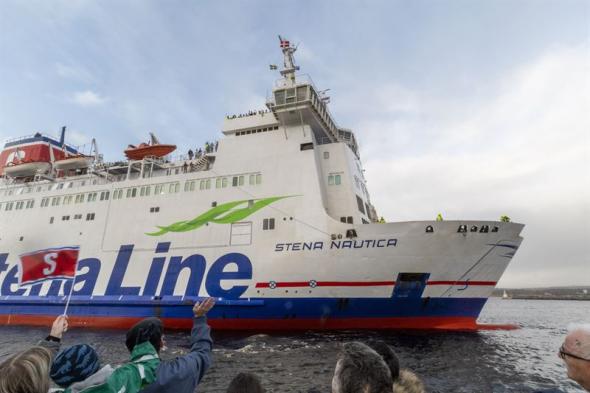 Bild från invigningen 1 februari när Stena Nautica anländer.