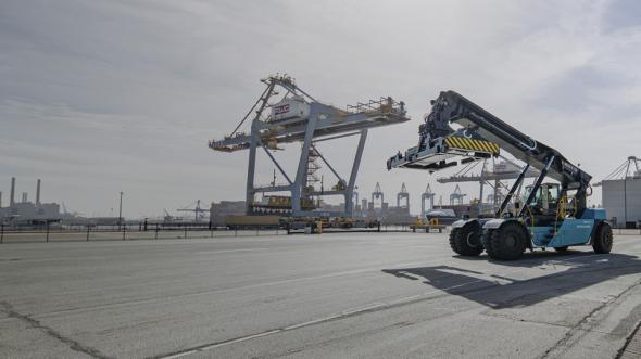 N.C. Nielsen lanserar Konecranes Generation D &ndash; nu &auml;ven som elektrisk reachstacker