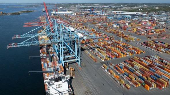 6 av 10 lastade containrar passerar APM Terminals Gothenburg&nbsp;