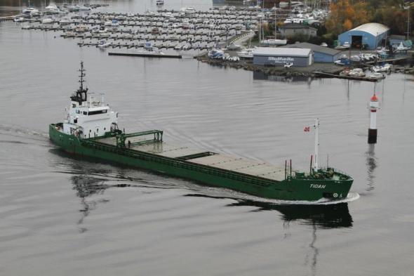 Skeppet Tidan genomförde sjötransporten av den kalkstabiliserade leran.