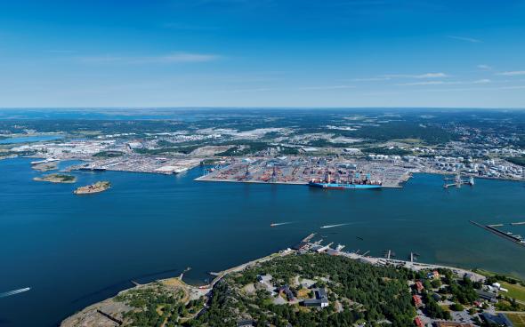 Av de närmare 40 miljoner ton gods som hanteras i Göteborgs hamn totalt varje år utgör det Rysslandsorienterade godset mindre än 0,5 procent.