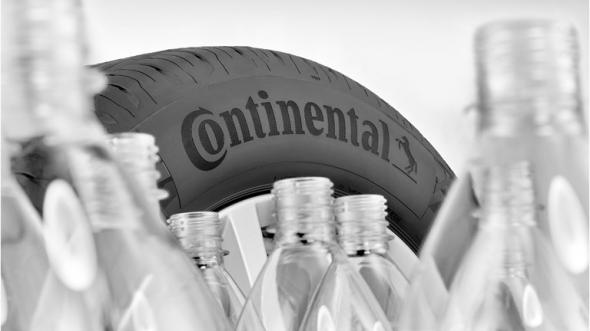 Däcken till bilarna i racingserien Extreme-E med helelektriska SUV:ar tillverkas av Continental och till nuvarande säsong används ContiRe.Tex-teknologin för samtliga däck. I den här däcken används 58 PET-flaskor per däck.