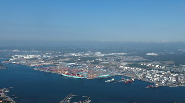 Göteborgs hamn siktar på att bli det primära navet för både bunkring och lagring av metanol i norra Europa.